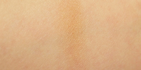 mururmuru_bronzer_swatch